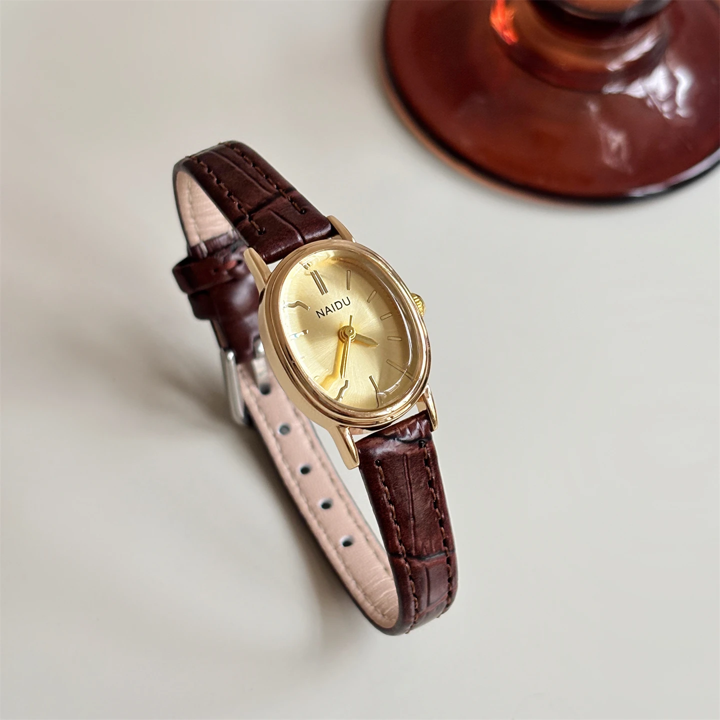Elegant Women'S Watch With FrenchStyle High-End Feel, Fashionable And Versatile GlassRetro Temperament Preppy Style Quartz Watch