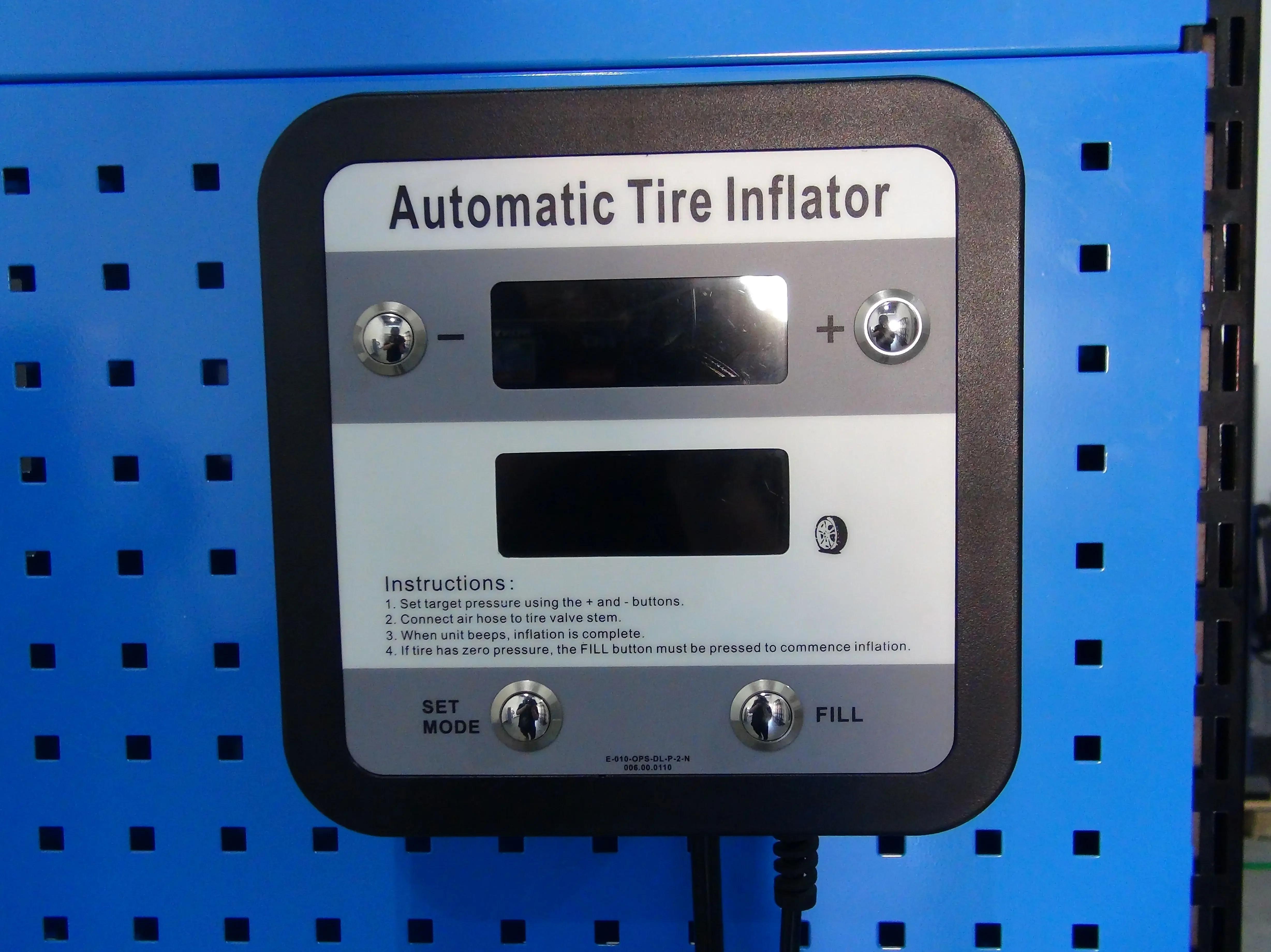 Hot sales  Inflator Wall Mounted Automatic Tires Inflators Cheap Price New Car 2 Display Pressure Air Gauges G5 tire inflator