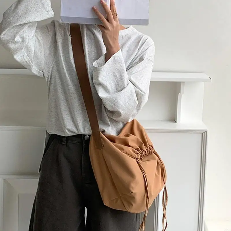 

Drawstring Crossbody Shoulder Bag Simple Fashion Bag Versatile Bag Nylon Bags 20CA