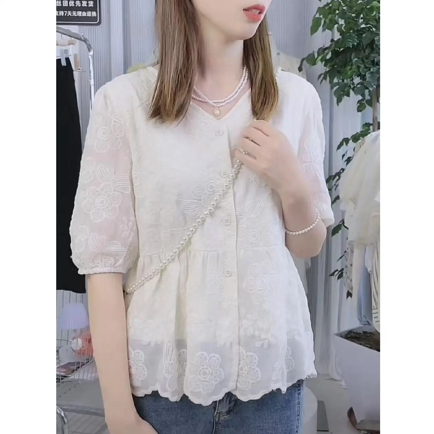 프렌치 스위트 반팔 루즈 레이스 셔츠는 여성을 위한 슬림하고 패셔너블한 허리 포옹 탑을 만듭니다.