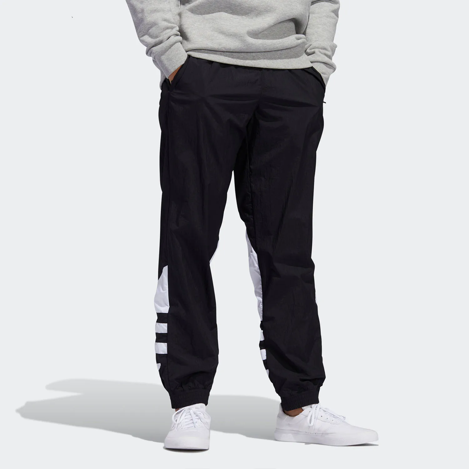 

Adidas genuine Three Stripes Men's New Season Sports Casual Pants FM9896