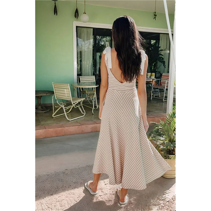 【SEE】ผู้หญิงลําลองฤดูร้อน Smocked V คอชายหาดลาย Sundress Flowy ชุดเดรสยาวพร้อมกระเป๋า