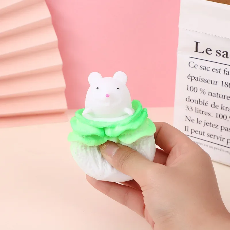 3pcs 어린이 게임 짜기 장난감 스트레스 릴리프 장난감 스트레스 완화 도구 탄력 환기 장난감 시뮬레이션 양배추 토끼 돼지 마우스