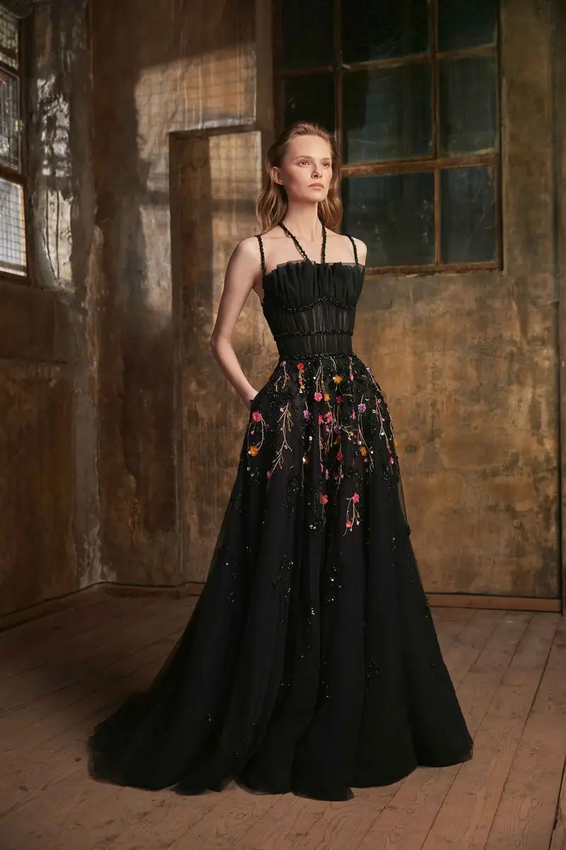 High End Embroidered Flowers Black Long Prom Gown Party Dresses Spaghetti Beaded Arabic Dubai Formal Dress فساتين مناسبة رسمية