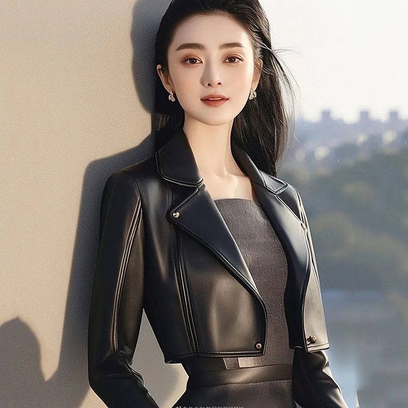 Giacca corta da donna in pelle stile coreano Cappotto in pelle lavabile di bell'aspetto Versatile cappotto da locomotiva primavera autunno 2026