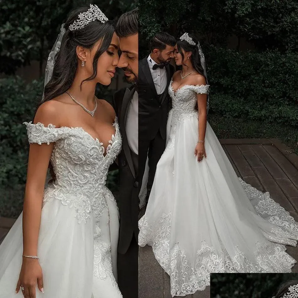 Vestido de novia de línea a de lujo para jardín, tul Sexy, hombros descubiertos, apliques de encaje, plisado, país, personalizado, nuevo, talla grande