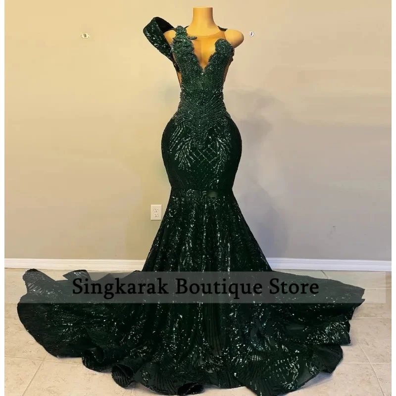 Abiti da ballo verde smeraldo Ragazze nere 2025 Abito da festa a sirena con paillettes di cristallo Abiti da sera africani con collo trasparente personalizzati