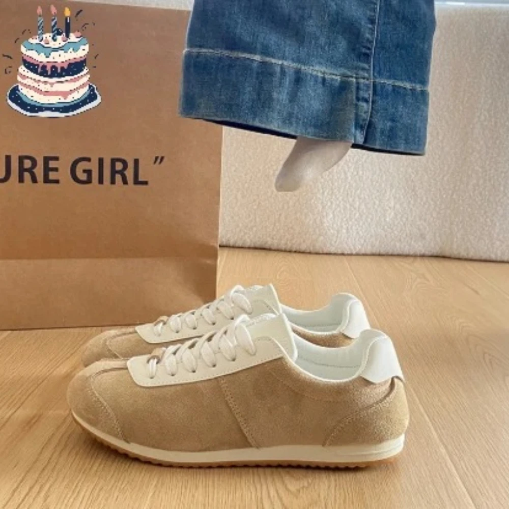 

Spring white shoes, versatile flat bottomed board shoes, casual student women's shoes