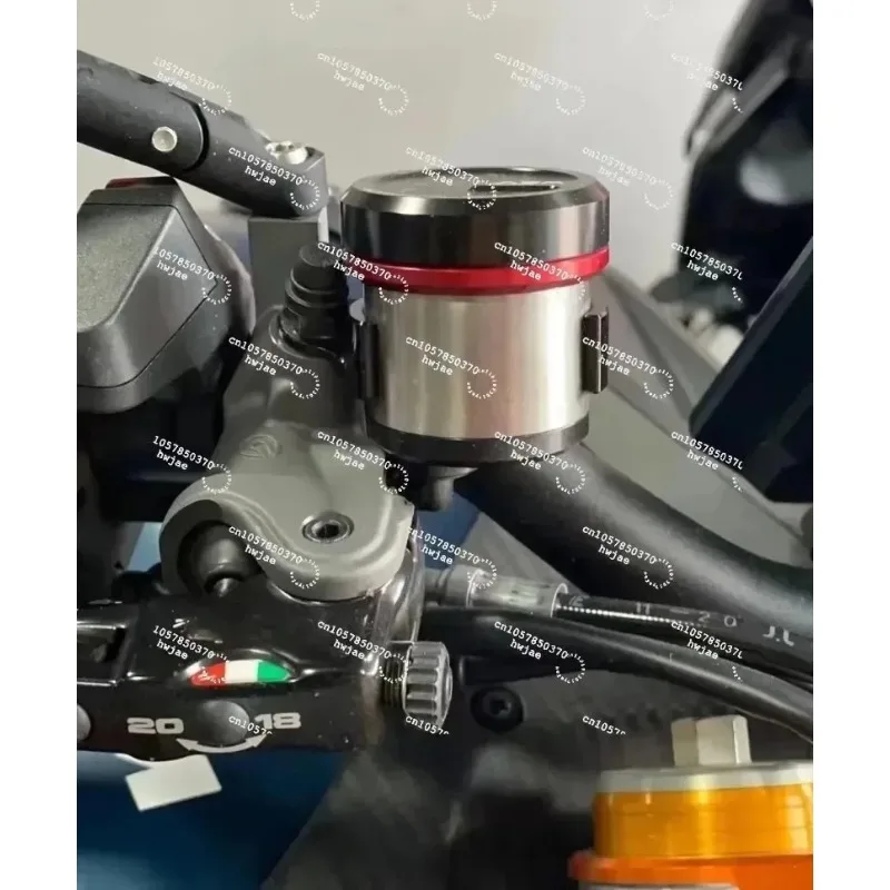 Réservoir d'huile en titane AEM haute performance à montage direct pour maître-cylindre de frein Brembo RCS CC