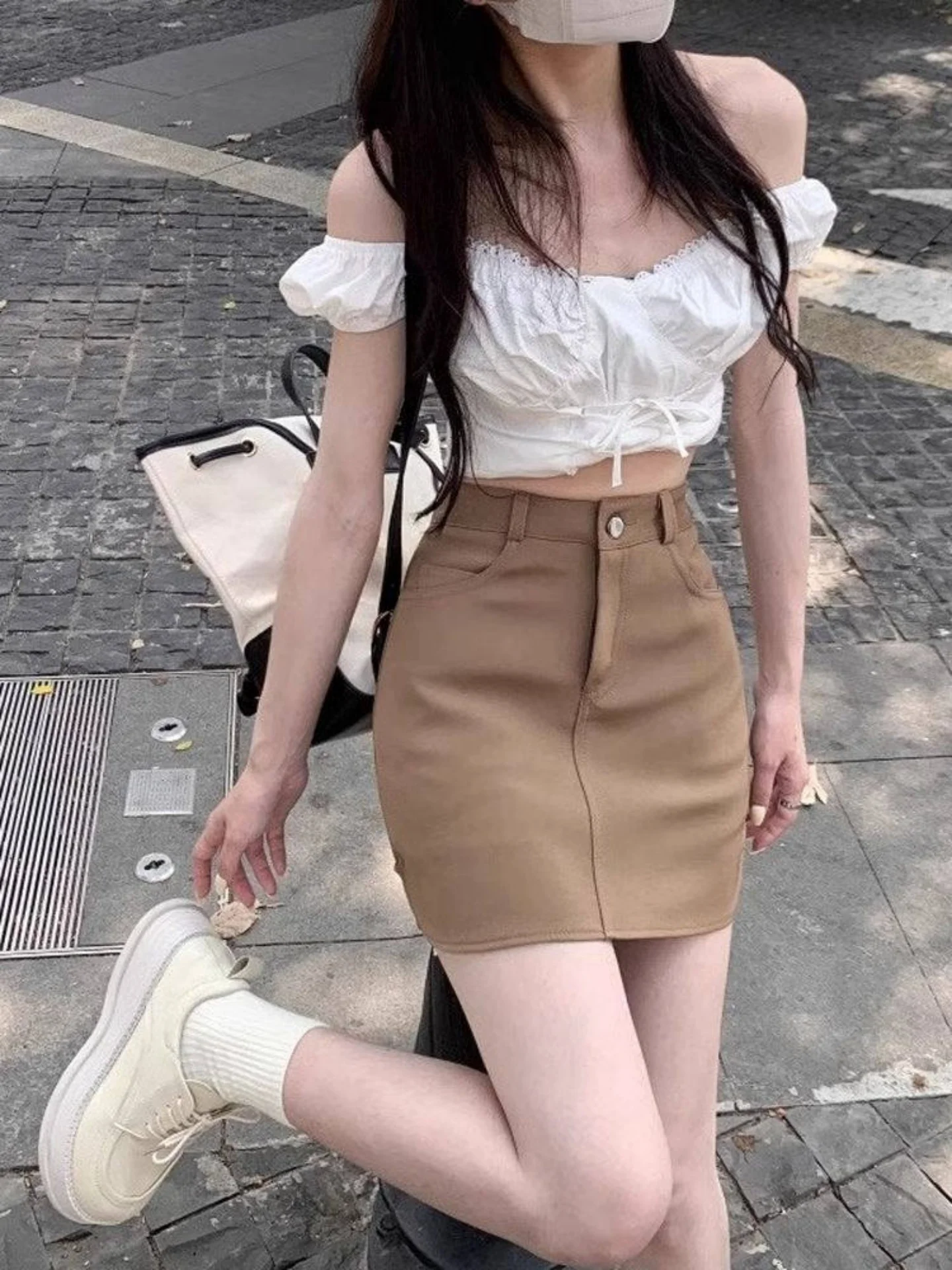High Waist A-Line  Skirt Women's Slimming Khaki Hip Enhancing Short Skirt Spring Summer Season Fashion Design Sensation