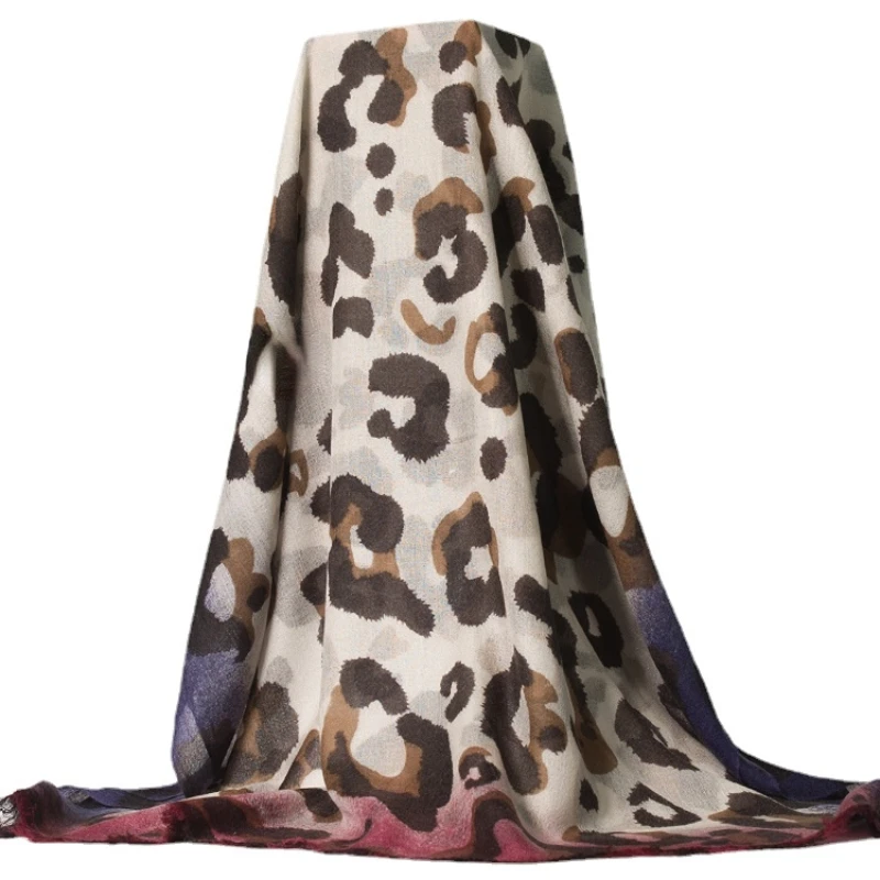 Spring Designer Model Dark Night Leopard Color Matching Ring Cashmere Scarf Shawl for Women