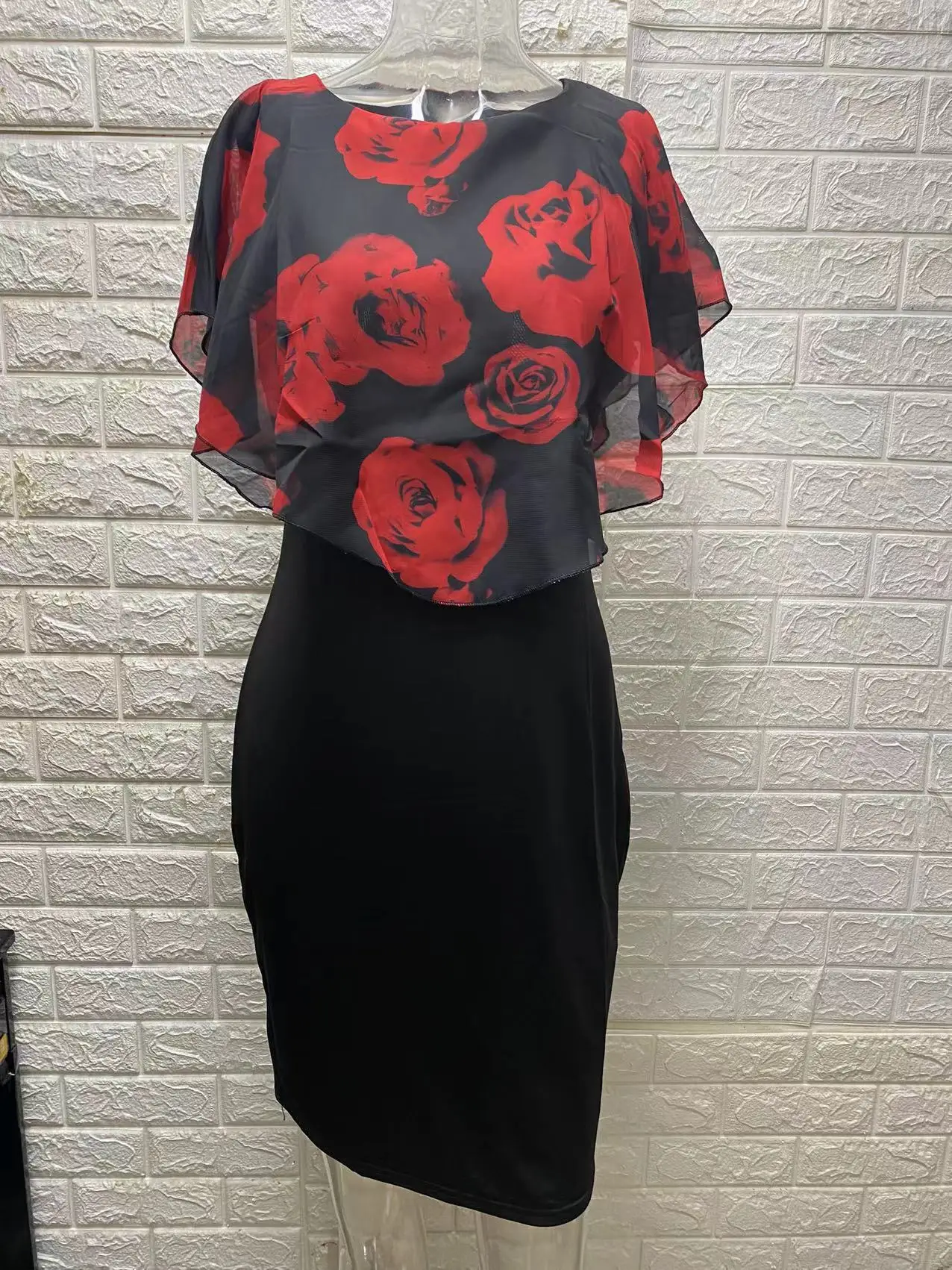 New Spring and Summer Fashionable and Personalized Rose Print Shawl Women's Plu… - Image 3