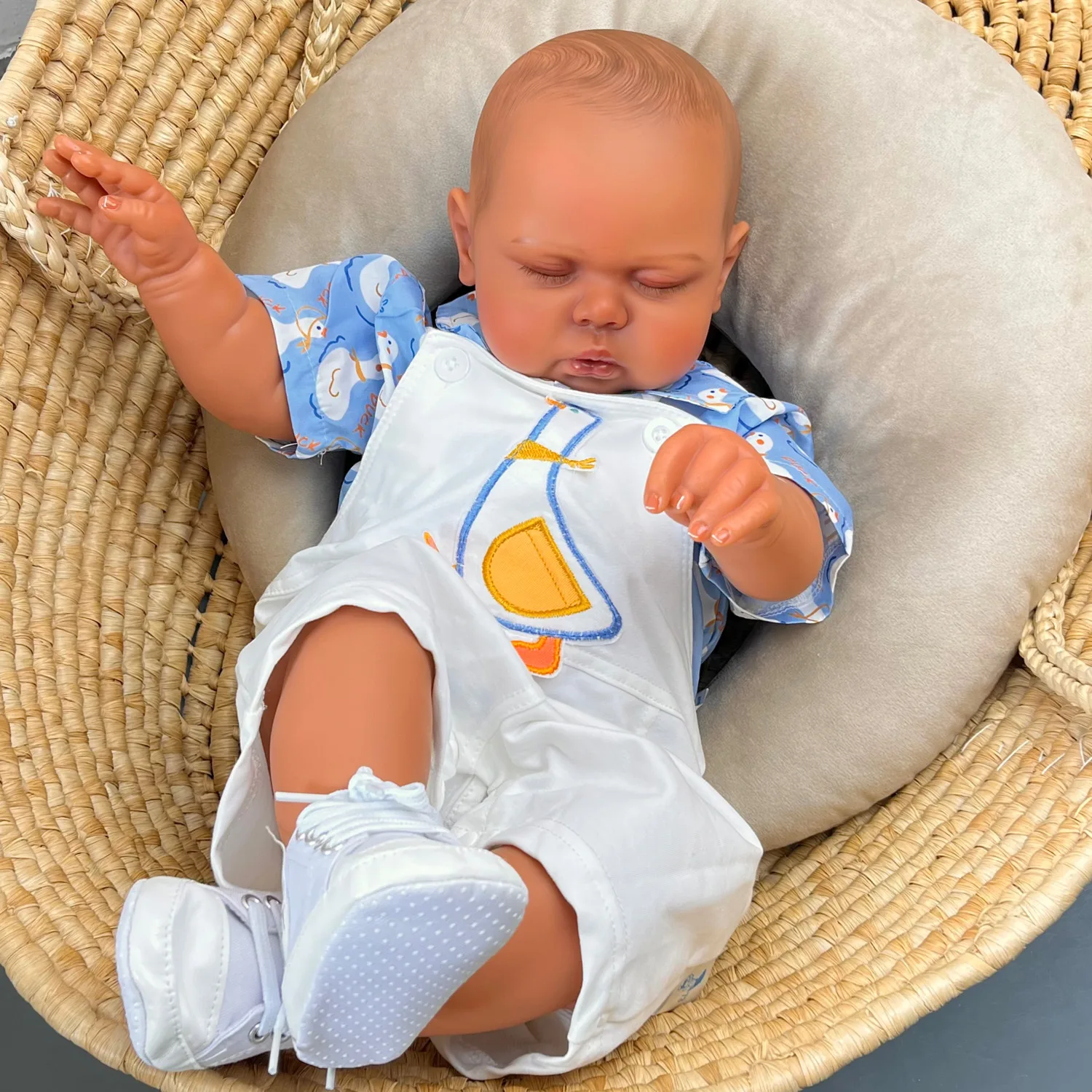 24인치 수면 중인 리본 토들러 인형 60cm 비닐 팔다리 천 몸체 이상적인 놀이집 장난감 어린이 생일 선물