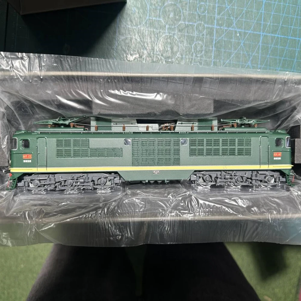 HO Type 1/87 Toy Train, 6Y2 Type Electric Locomotive Alloy Material CE10006, Dark Green DC Version, Train Model Boy's Toy Gift