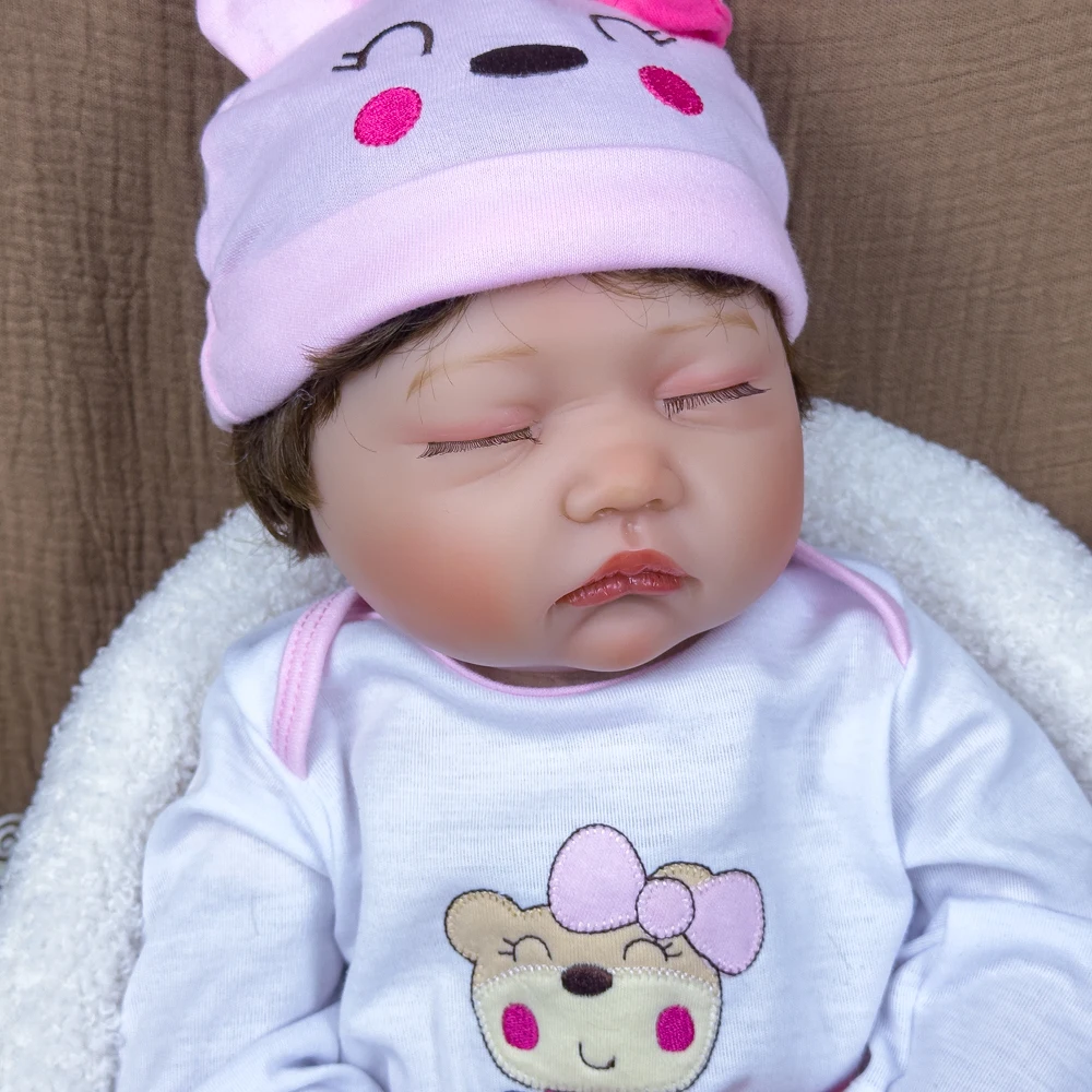 دمية تولد من جديد من القماش مقاس 22 بوصة - دمية فينيل نابضة بالحياة مع عيون مغلقة، شعر متجذر يدويًا، آمنة للأطفال من سن 3 سنوات فما فوق، مثالية لـ Prete