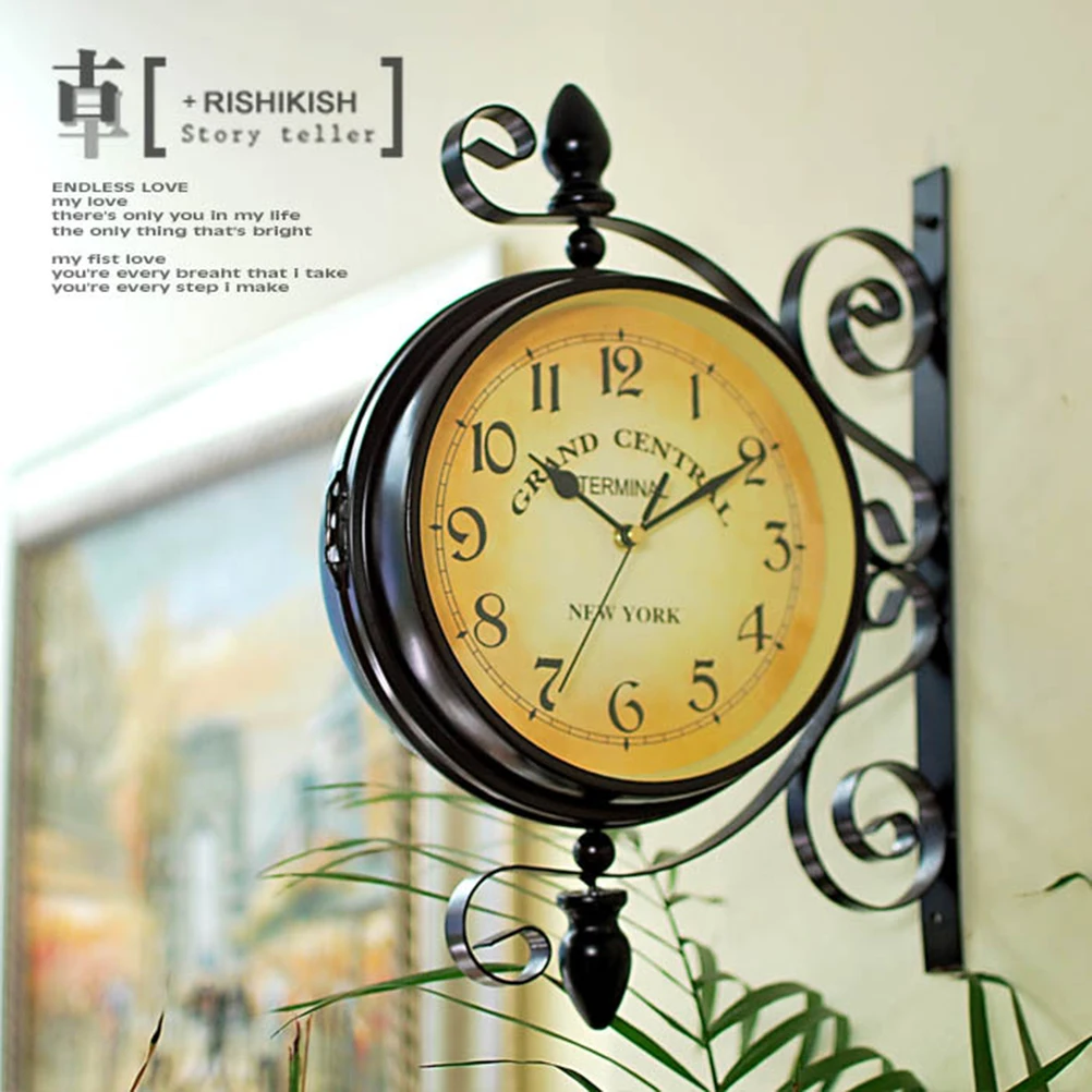 

Double Sided Wall Retro Vintage Two-Sided Silent Non Ticking Clock 360 Degree Rotation Iron Frame Metal Case Bathroom Corridor