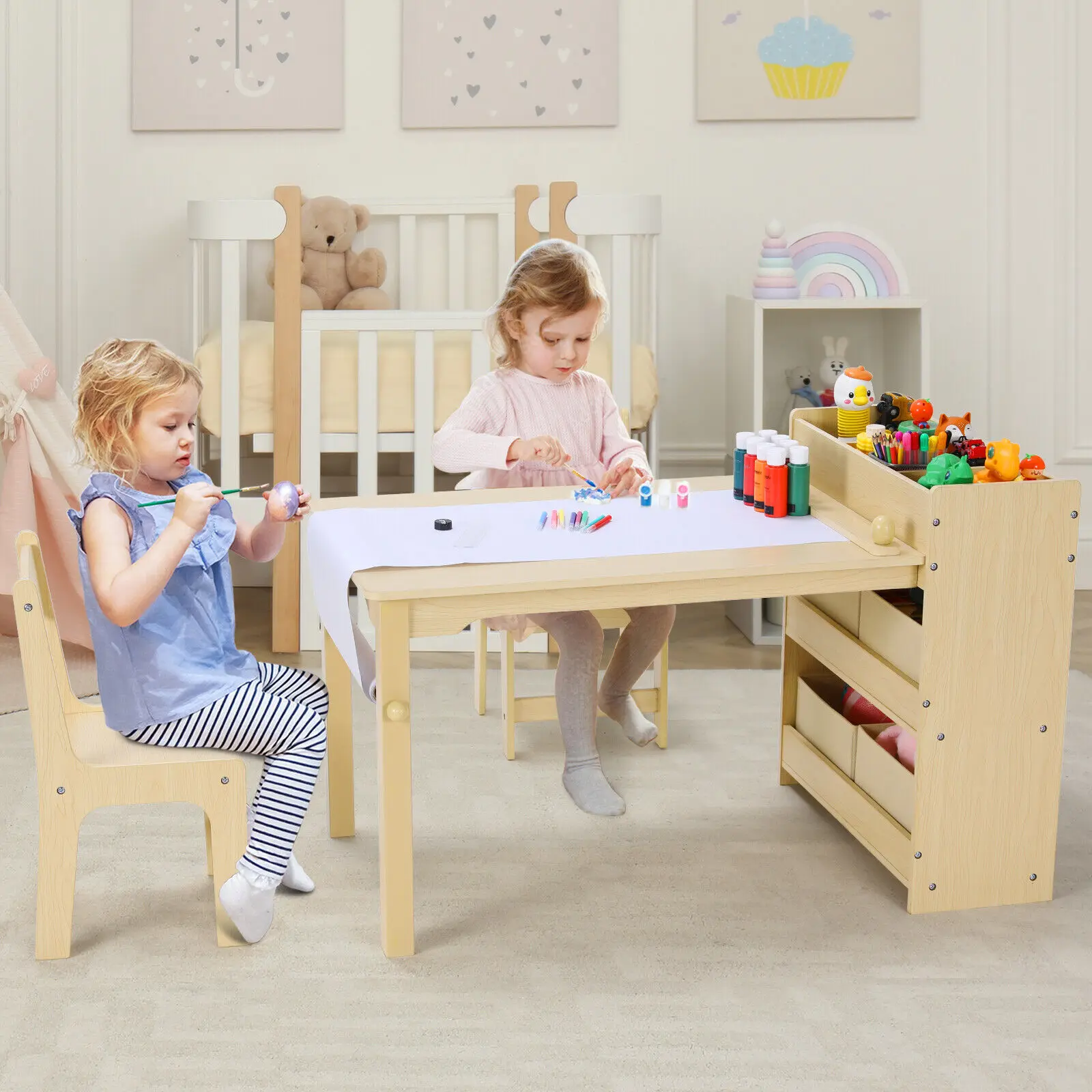 Juego de mesa y silla de arte para niños con 2 sillas, mesa artesanal de madera con estantes de almacenamiento, contenedores de lona, rollo de papel, mesa de sala de juegos para niños