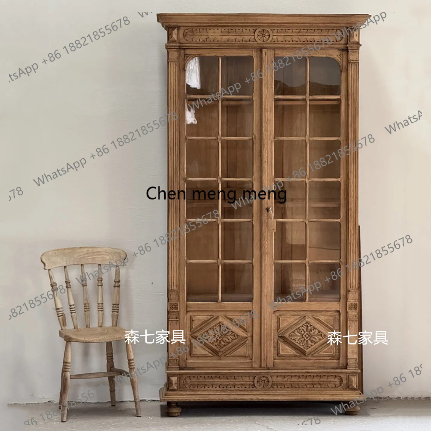 

Французский винный шкаф в стиле ретро из цельного дерева, настенный шкаф для хранения вещей в гостиной, американский светлый роскошный резной книжный шкаф