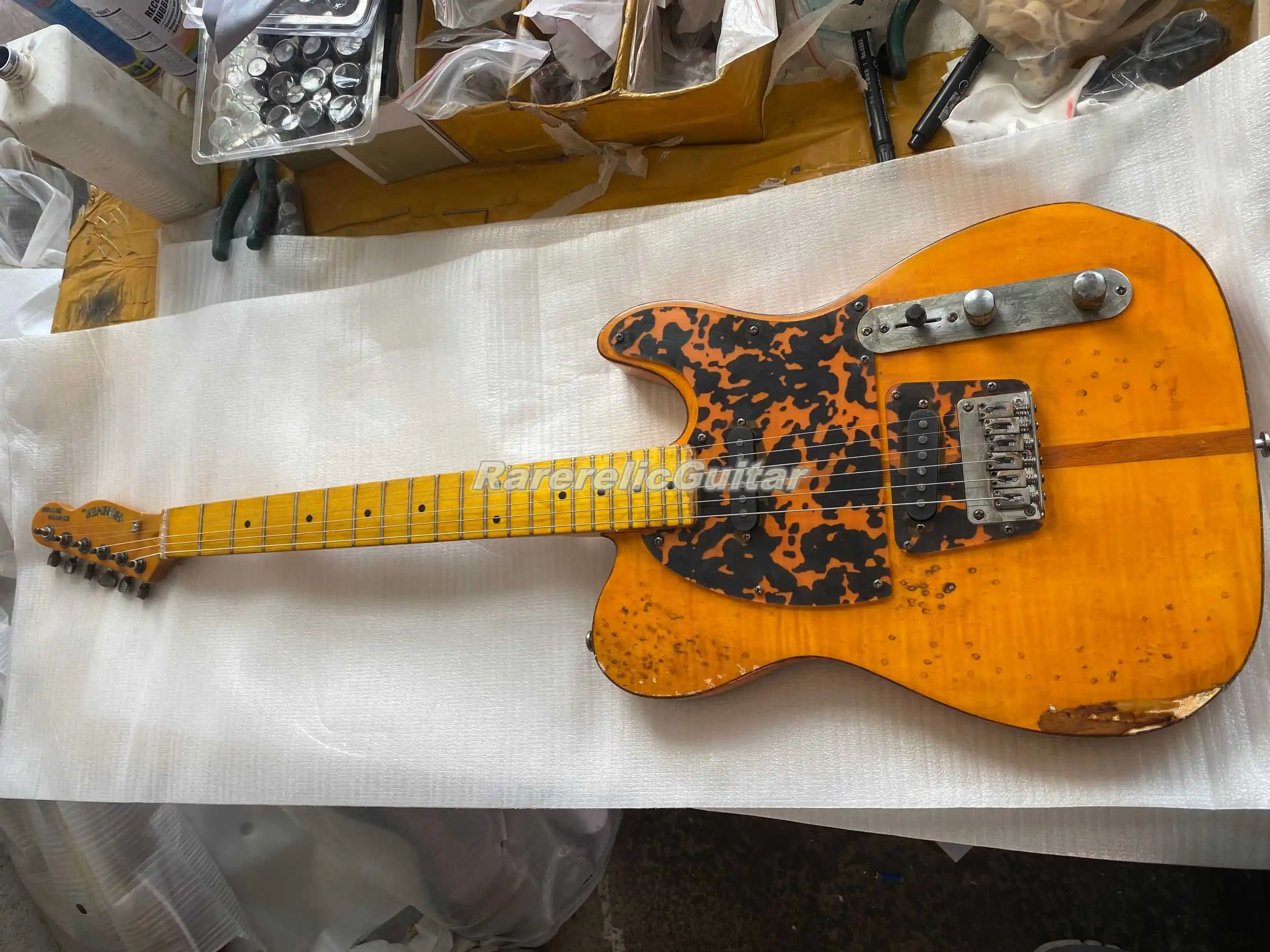 Super Rare Relic HS Anderson Madcat Mad Cat Flame Maple Top Amber Yellow Electric Guitar Abalone Hohner Headstock Logo