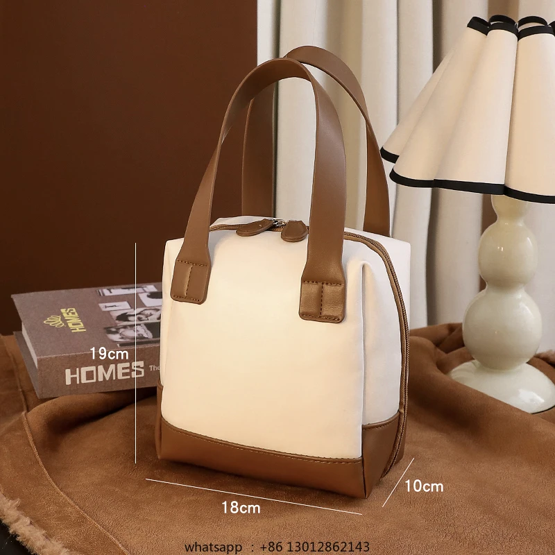 

Portable high-end large-capacity portable cosmetic storage bag