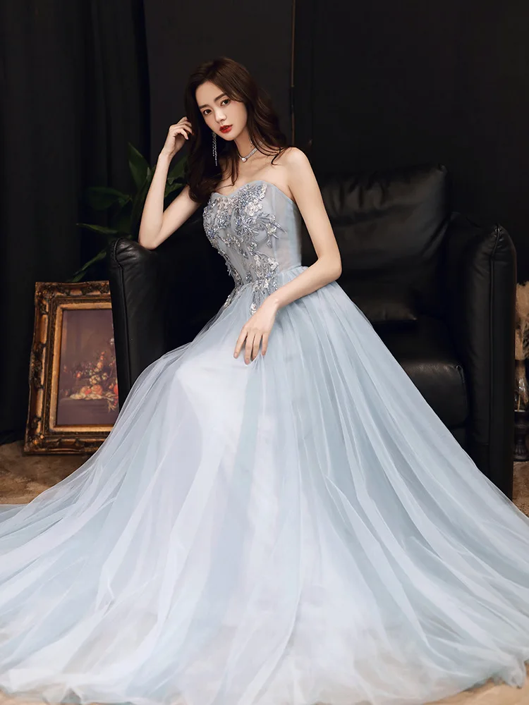 Vestido de noche elegante con hombros descubiertos, apliques tridimensionales de tul clásico, línea A, largo hasta el suelo, color azul claro, vestido para quinceañeras