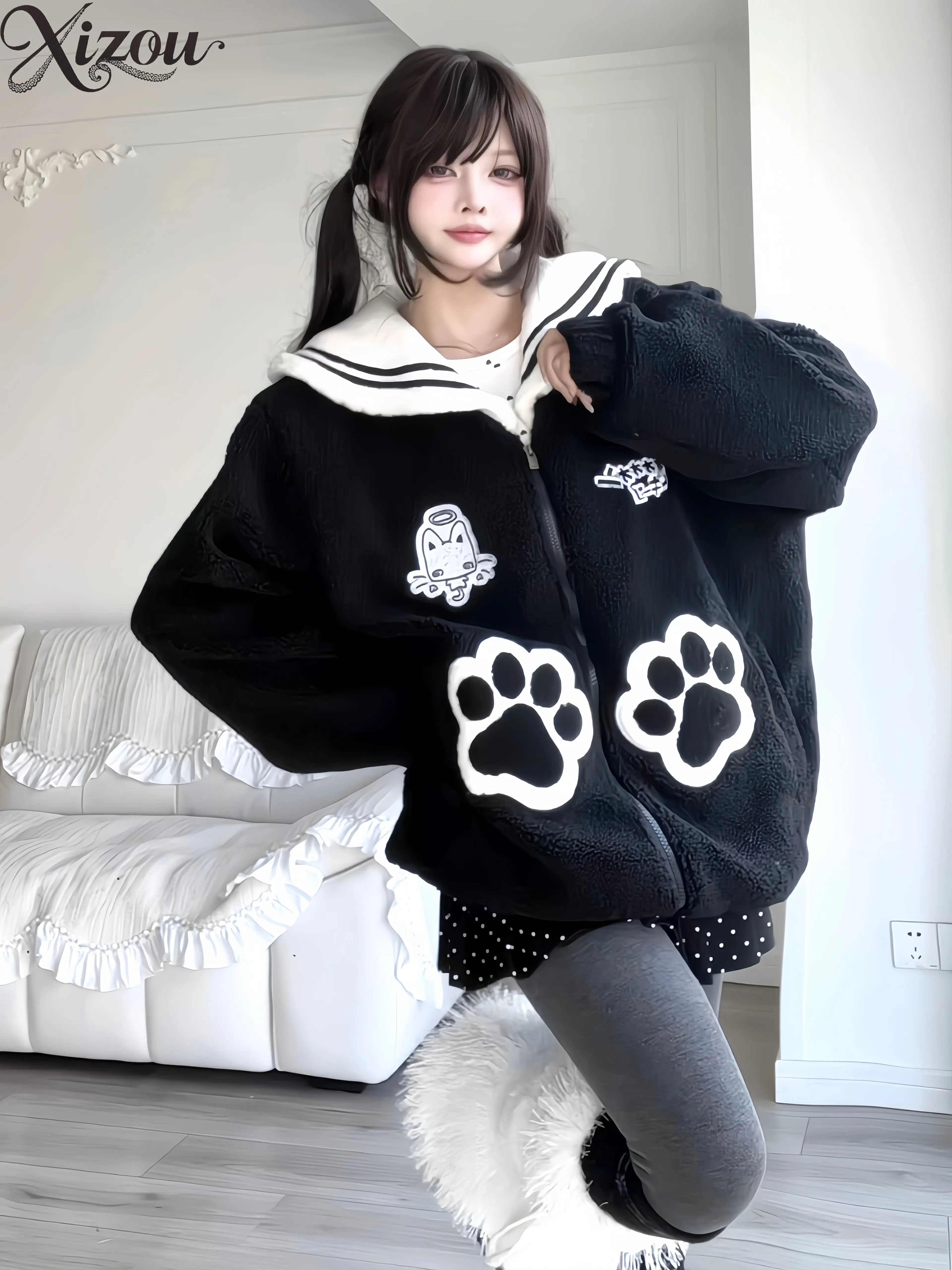 

Kawaii кошачья лапа нашивка матросский воротник пальто женское бархатное утолщенное свободное пальто в консервативном стиле осень-зима теплая верхняя одежда черный 2025 японский