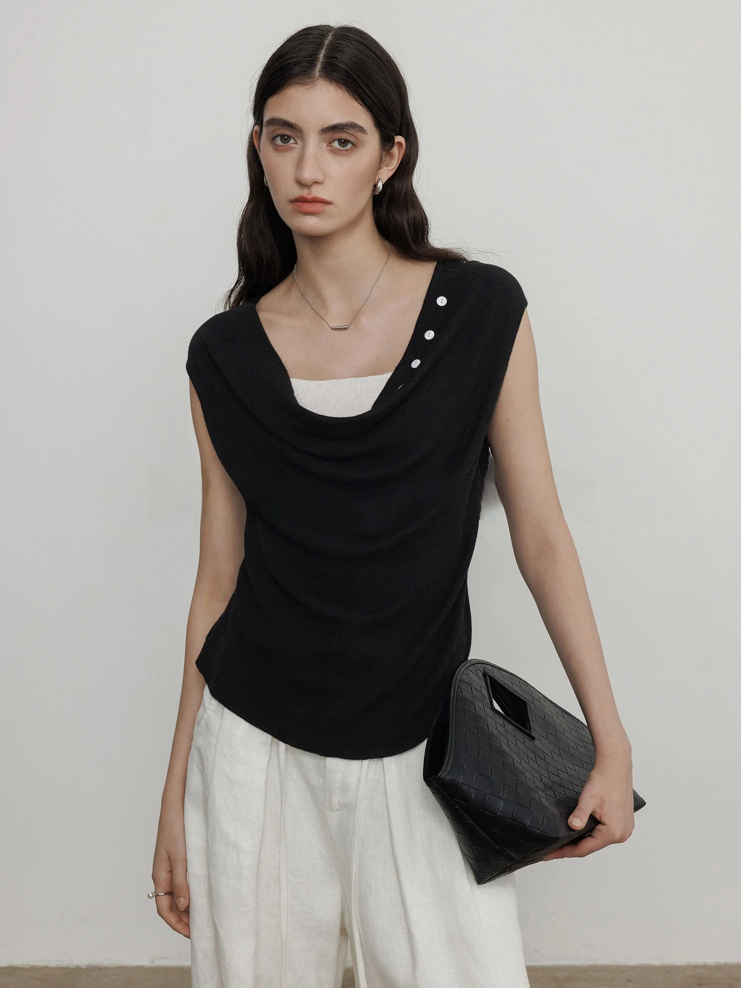 

Maiherer Women's Knitted Vest Sleeveless Loose Fit Summer Slimming Black Comfortable Knitwear Casual Fashion Outerwear