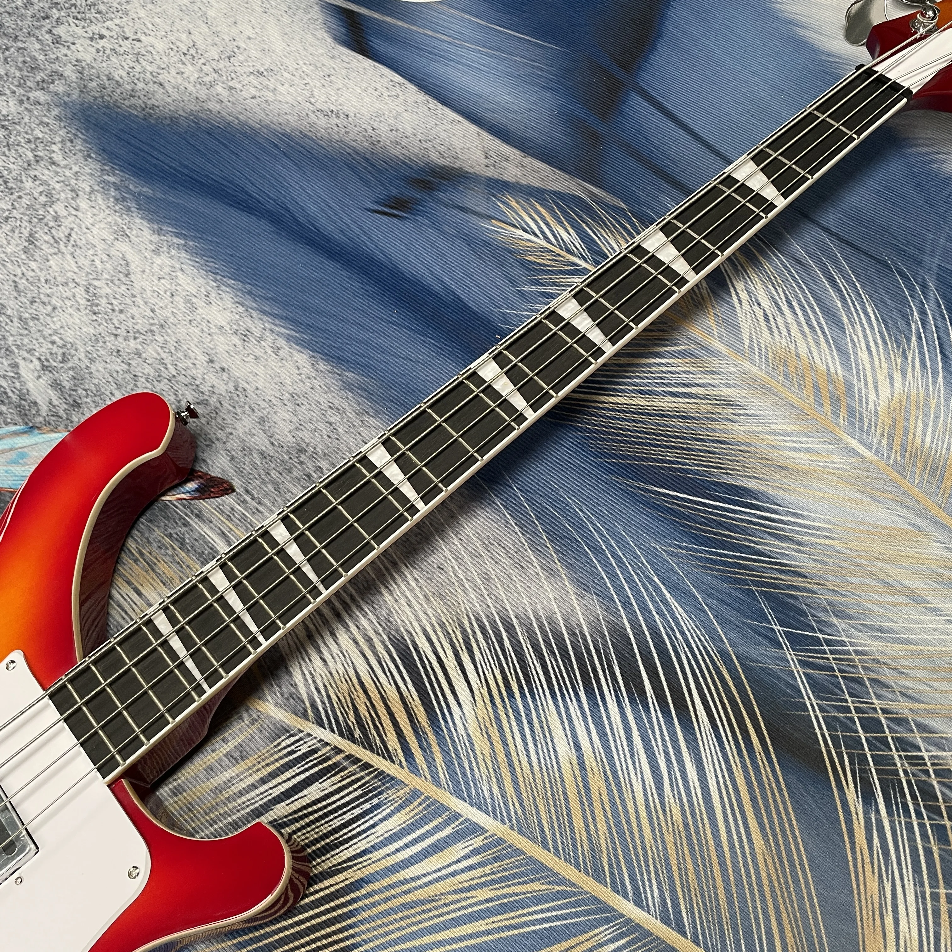 4-string electric bass guitar with white pickguard, rosewood fretboard comfortable grip guitars, retro rock guitarra - view 2