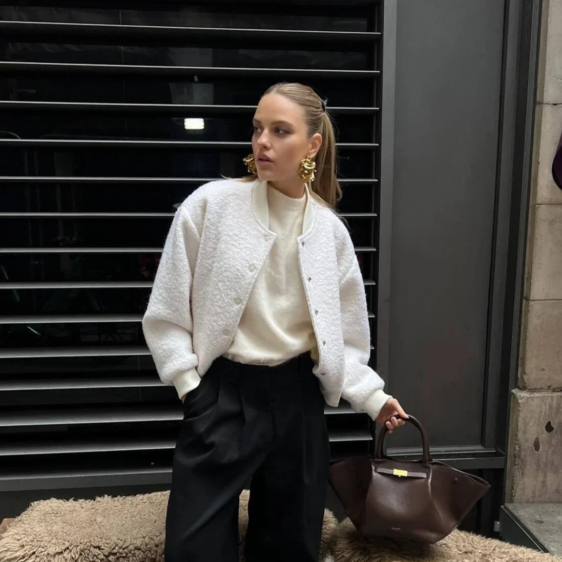 

Autumn Bomber Jacket with Pocket White Lambswool Coat Women Casual Fashion and Chic Office Lady Outwear
