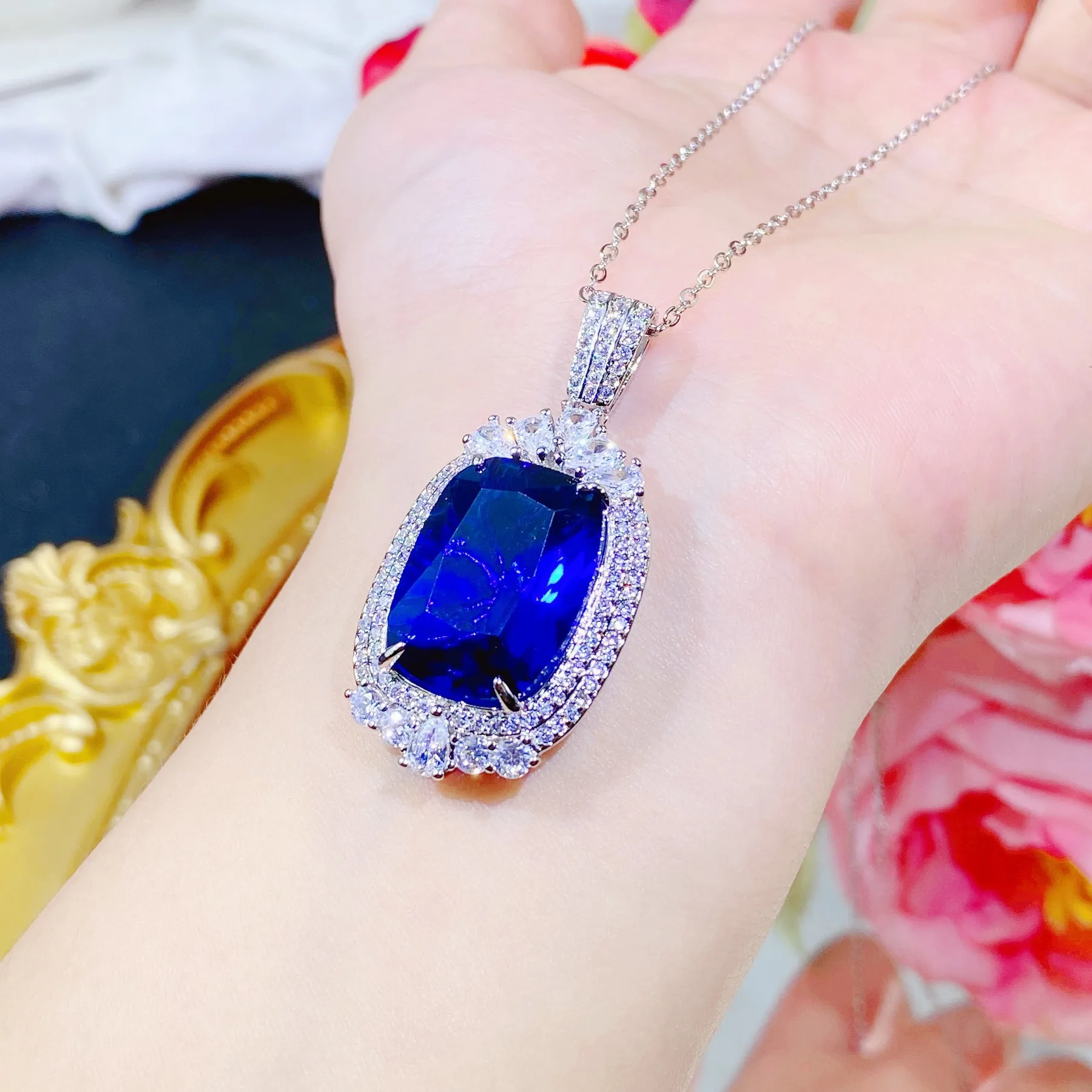 2023 New Fashion Vintage Jewelry 925 Silver Lab Ruby Sapphire Pendant Necklace Women Clavicle Chain Luxury Fine Wedding Gifts