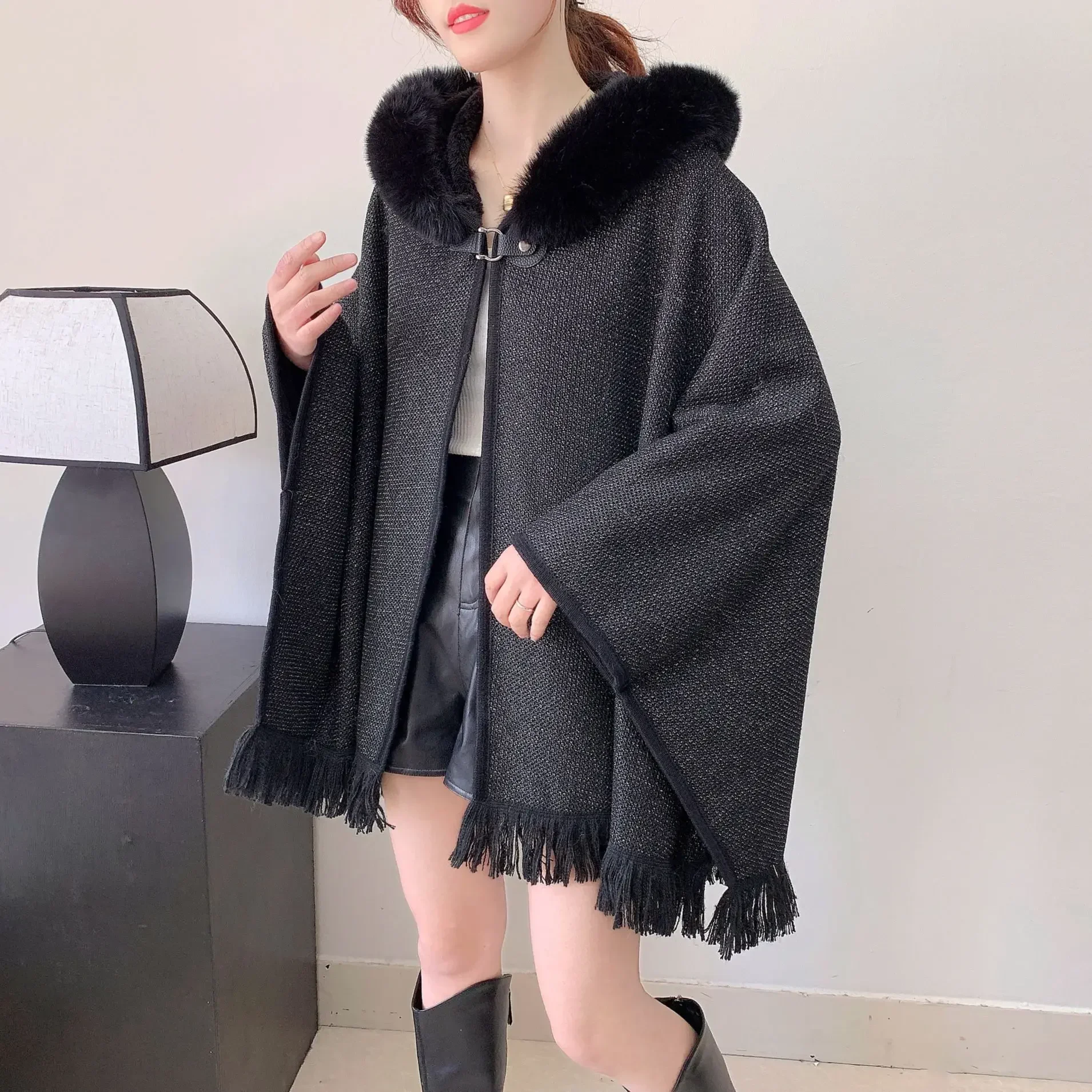 2023 Women Winter Thick Lining Velvet Warm Faux Fur Out Streetwear Poncho Cardigan Cloak Batwing Sleeve Loose Overcoat With Hat