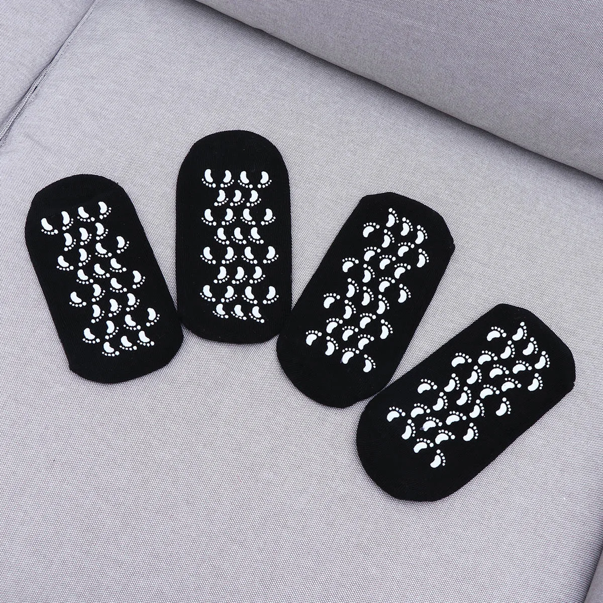 

4Pcs Foot Whitening Socks Moisturizing Gel Spa Therapy for Tired Feet with Non Slip Design Overnight Hydration Sleep Socks