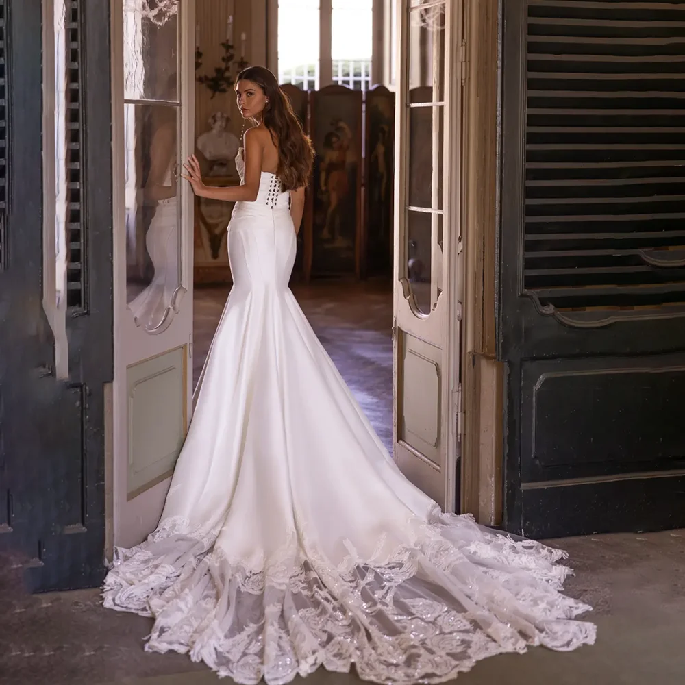 Women's Vintage Strapless Sweetheart Mermaid Wedding Dresses Satin Corset Back Lace Chapel Train Elegant Bridal Gown for Wedding