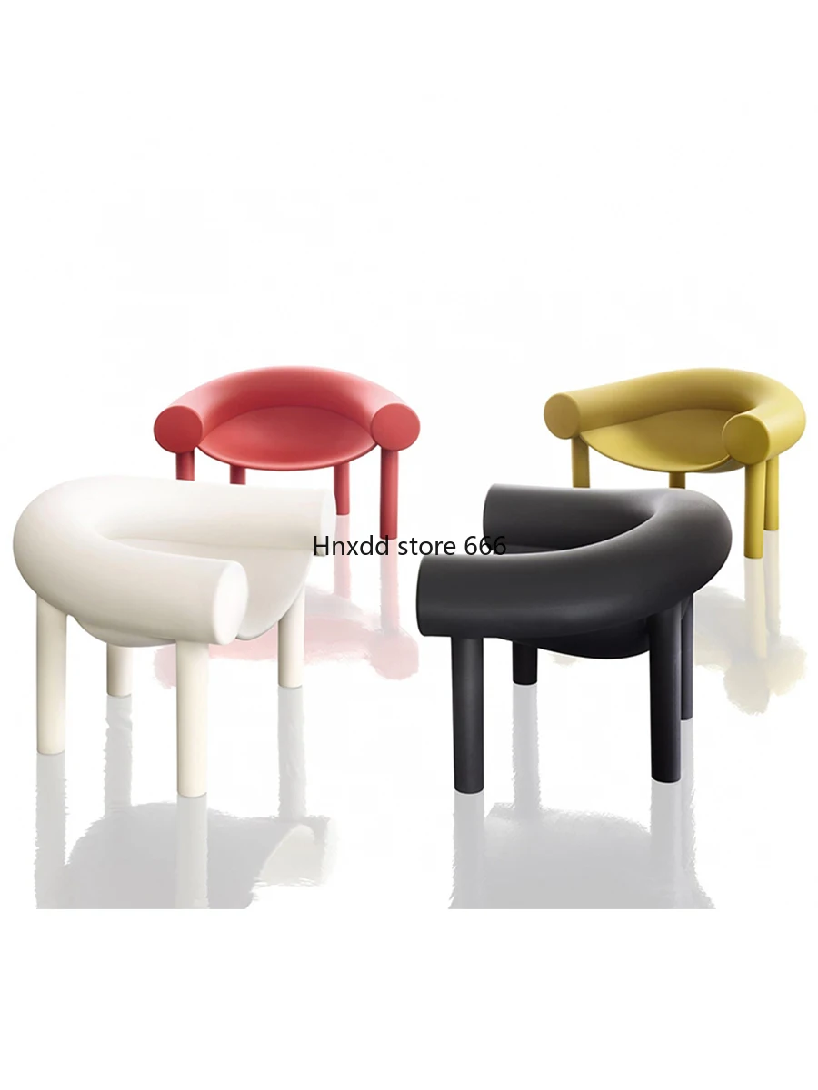 Creative horseshoe art U-shaped elephant leg chair Personalized modeling chair