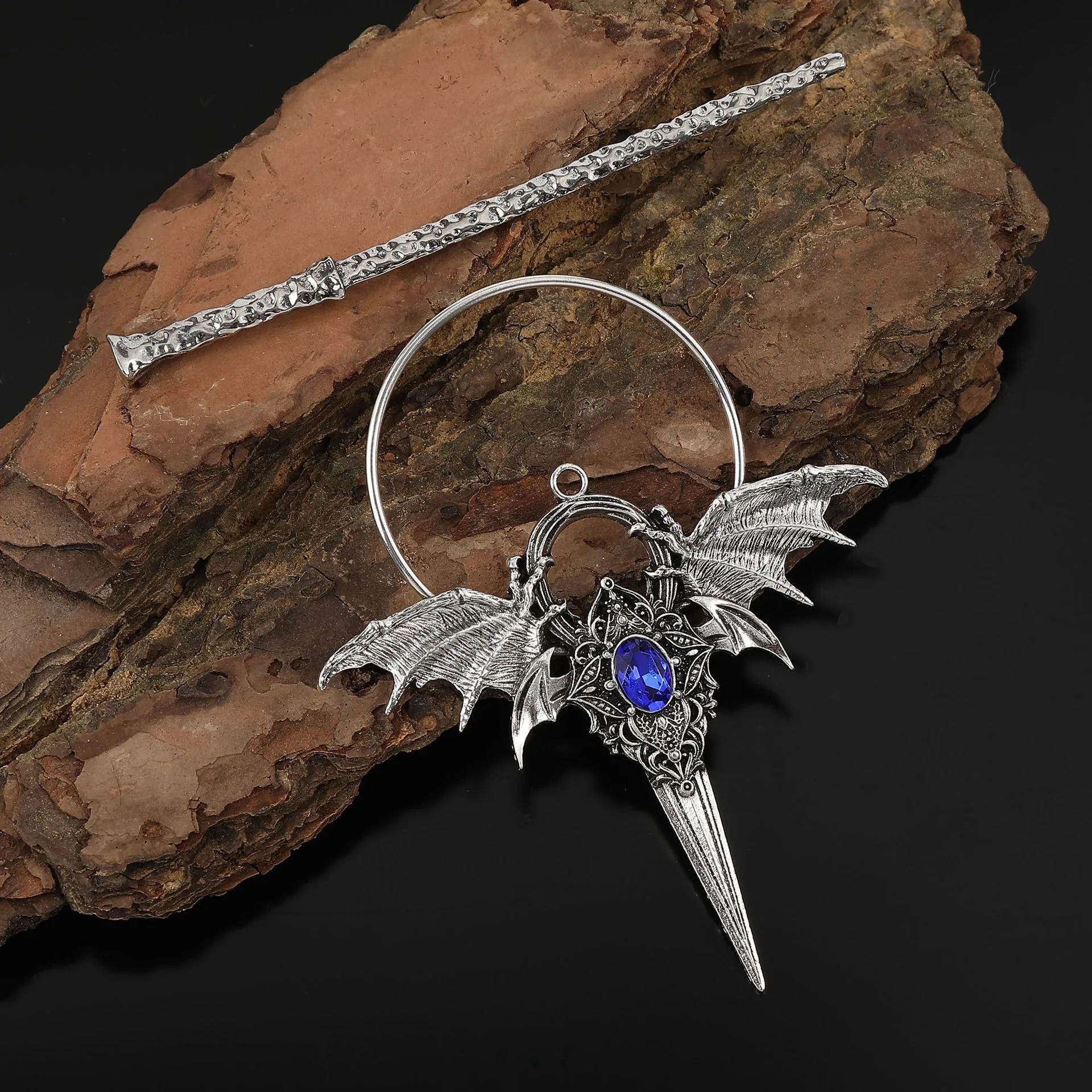 Klips do włosów damski ze stopu, z kolorowymi kamieniami szlachetnymi, motywem skrzydeł, w stylu hip-hop punk, kreatywny design, idealny na imprezy, bankiety, festiwale muzyczne, akcesorium do włosów.