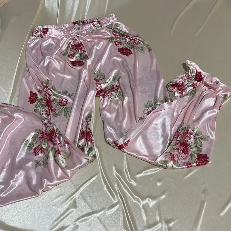 Pigiama sexy da uomo Pantaloni lanterna lucidi in seta floreale rosa sottile da donna Vedi attraverso pantaloni larghi arricciati lisci come la seta Taglie forti