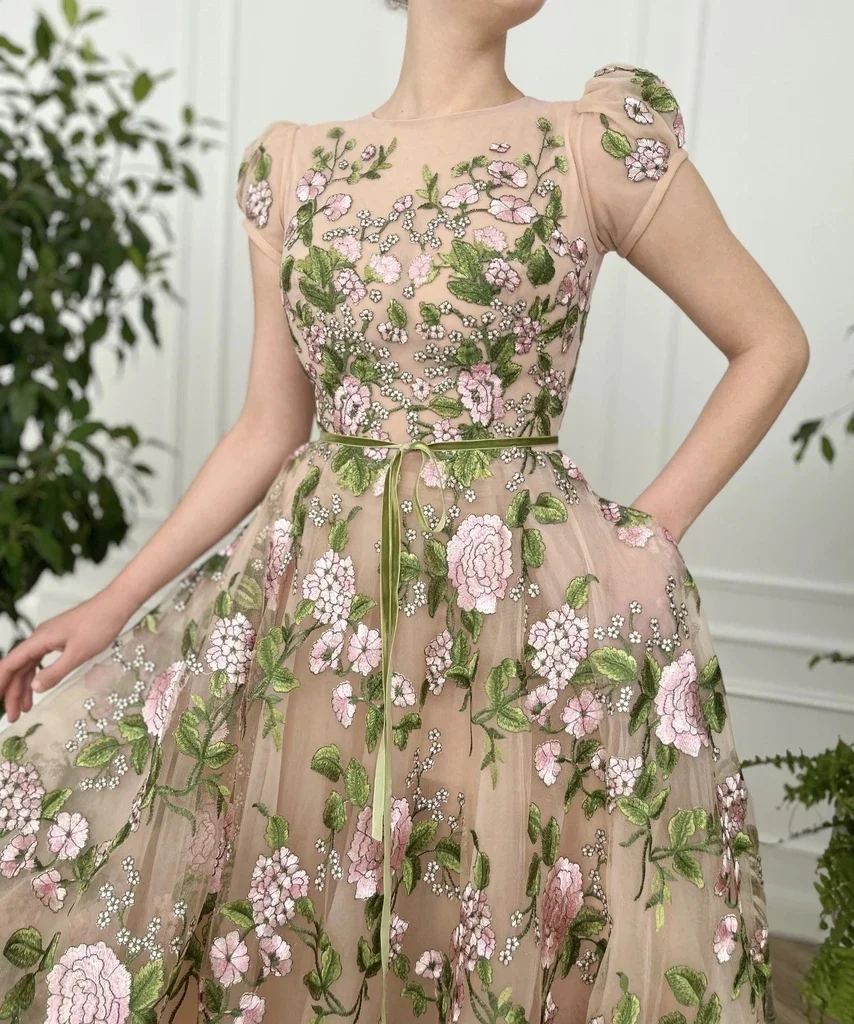 Maßgeschneiderte, anmutige marokkanische Abendkleider, A-Linie, Flügelärmel, Tüllapplikationen, langes Abendkleid aus der Türkei, Dubai, Saudi-Arabien