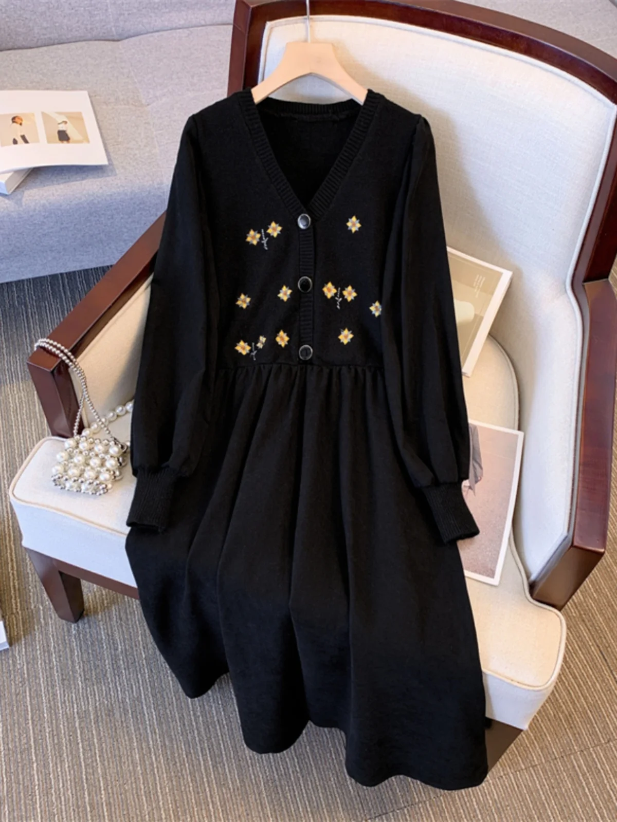

Retro Patchwork Color Block V-neck Bubble Sleeve Dress Fake Two-piece High Waist Slimming Midi Fairy Skirt Korean Style Commute