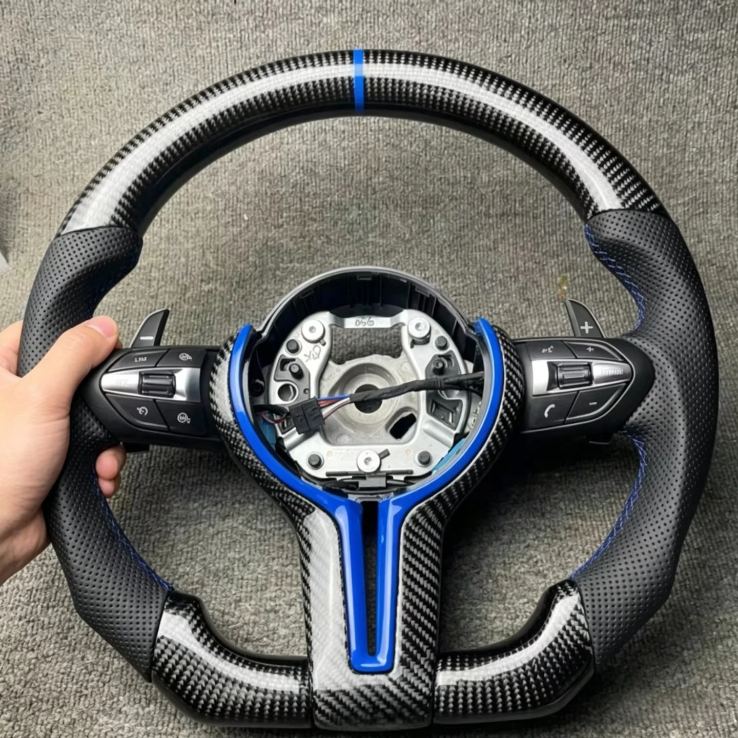 

For BMW M Series M2 M3 M4 F30 F32 F20 F87 F80 F82 F83 F21 F22 X2 X3 X4 X5 X6 With Shift Paddles Real Carbon Fiber Steering Wheel