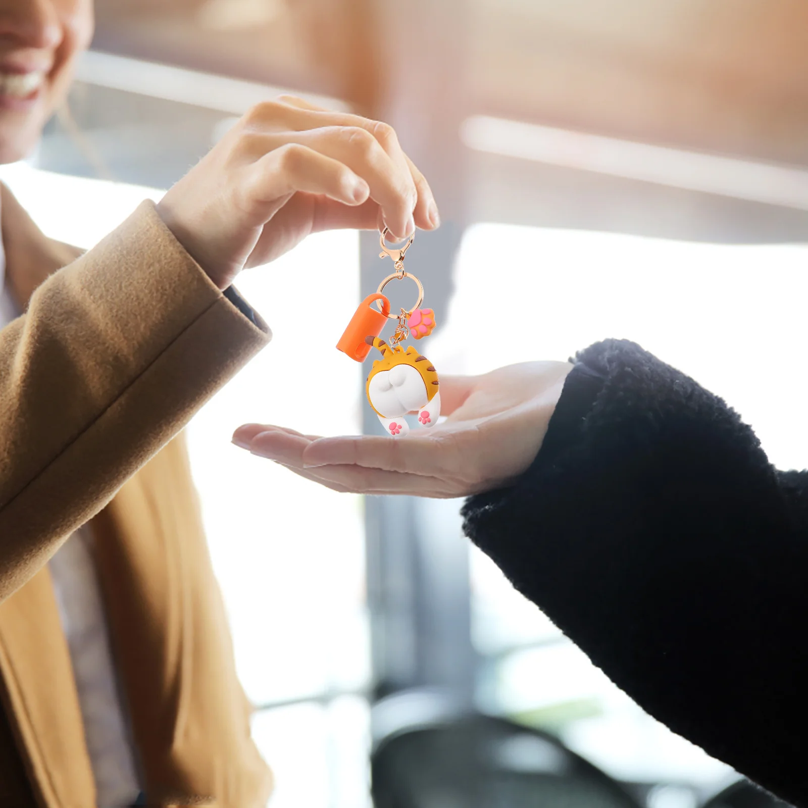 

Stylish Cartoon Lanyard Keychain Data Cable Simple Design Type-C Universal Phone Charging Cable Phone Charging Line