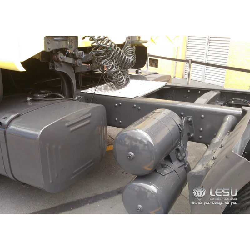 โลหะถังแก๊สถังน้ํามันสําหรับ Tamiya 1/14 RC รถบรรทุก Benz 3348 1:14 RC รถพ่วง LESU ชิ้นส่วน DIY