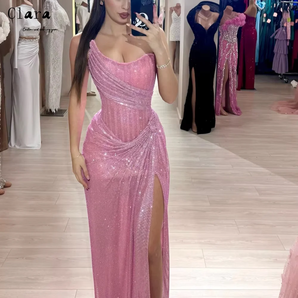 فساتين سهرة مجوفة مخصصة بفتحة جانبية مكشوفة الكتفين بدون أكمام للسيدات فساتين زفاف الضيوف الفاخرة 2025 للحفلات