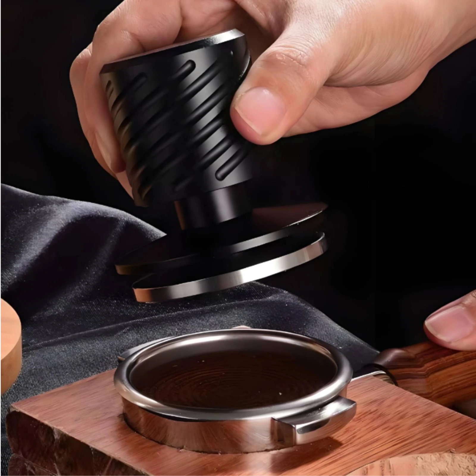 Spring-Loaded Coffee Tamper Threaded Bottom Handheld Coffee Tamper Kitchen Tool Compact Long-Lasting