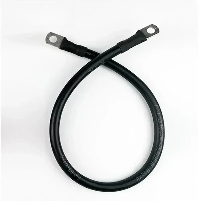 Nowy zestaw kabli 6AWG 50cm z izolacją PVC, z rdzeniem z czerwonej miedzi, ocynkowanymi końcówkami i złączkami, do połączenia akumulatora z falownikiem.