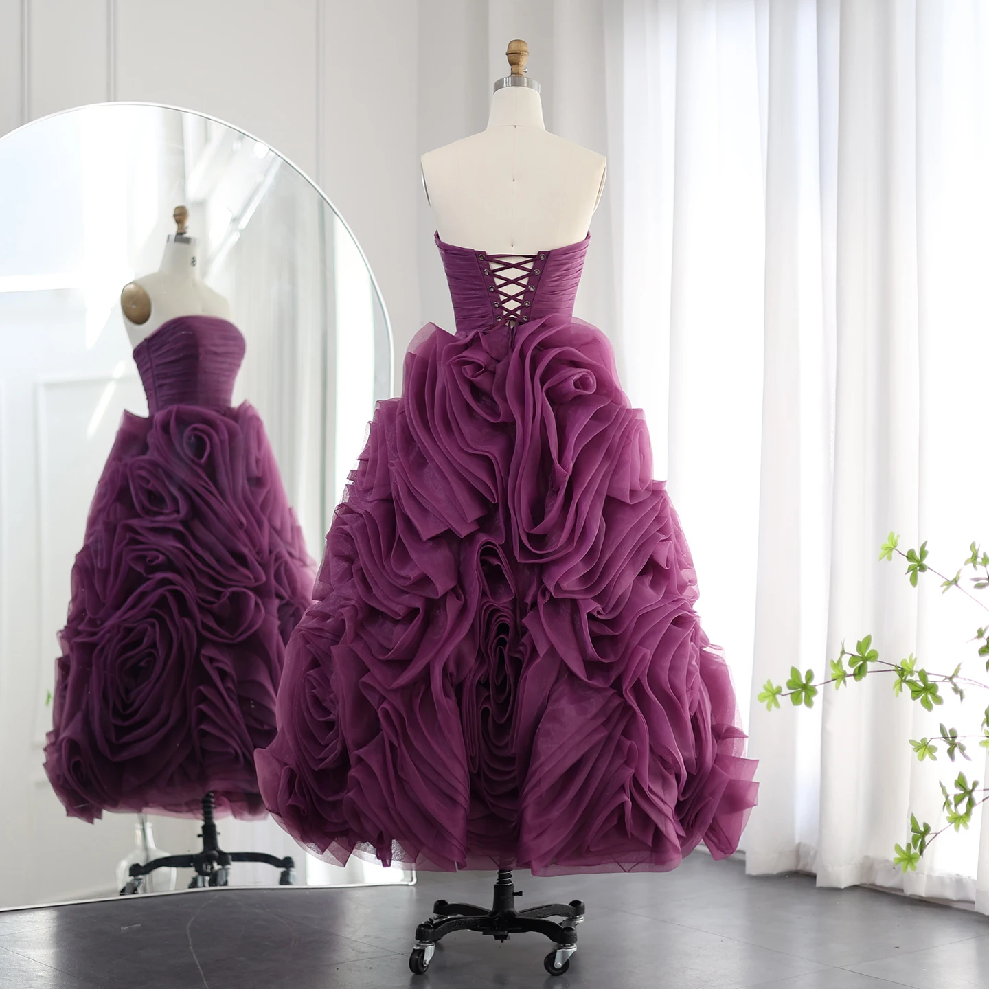 Sharon Said Luxuriöses 3D-Rosenblumen-Abendkleid in Lila für Hochzeitsfeier, Trägerloses Midi-Gala-Kleid in Rosa, Formelles Kleid SF451, Maßanfertigung – Detail 14