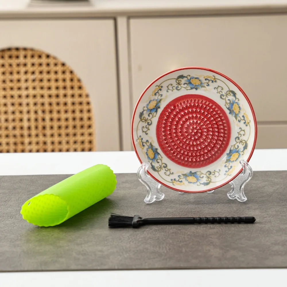 Manual Garlic Sauce Bowl with Cleaning Brush Textured Raised Ginger Grating Plate Glazed Floral Painted Non-Slip Base