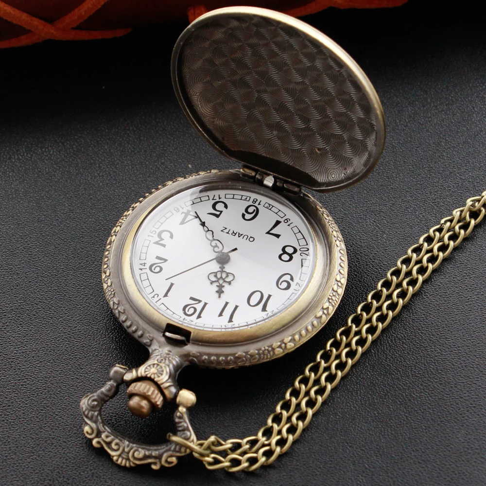 New Bronze Soldier Pattern Pocket Watch Necklace Fob Chain Steampunk Clock Quartz Vintage Pocket Watch Gift for Men and Women