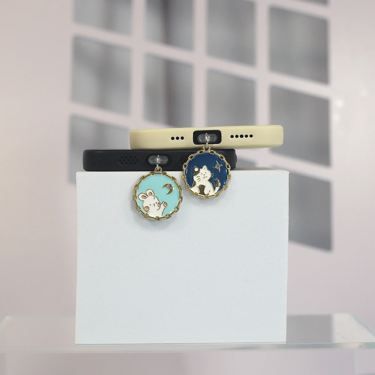 Creative phone dust plug decoration with cat star rabbit moon and diamond for iPhone for Samsung type-c Dust proof plug port