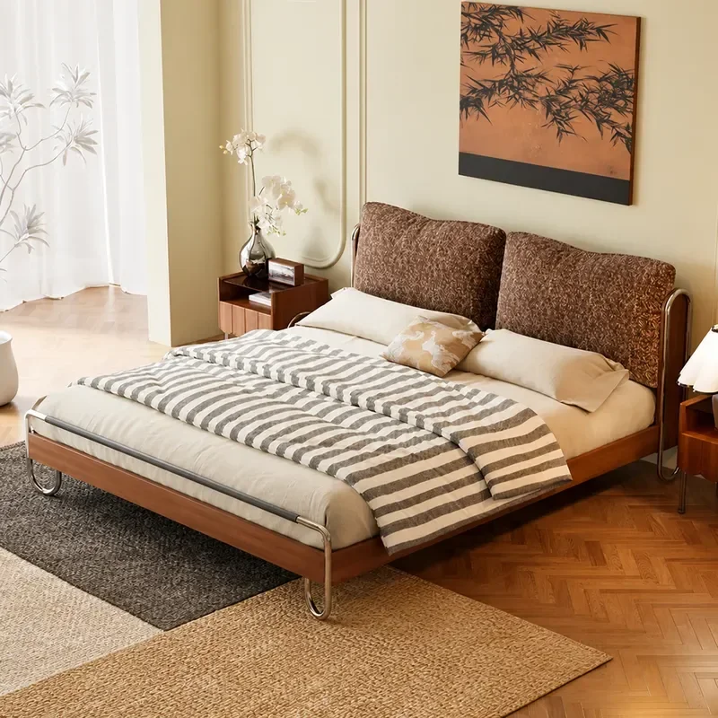 Medieval Black Chenille Flow Shadow Bed Solid Wood Home Bauhaus Small Apartment Master Bedroom French Retro Soft Bag Bed