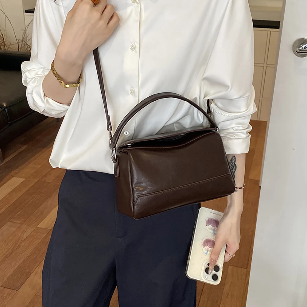 2026 Summer New Glossy PU Crossbody Bag Simple Solid Color Soft Zipper High Grade Messenger Bags Versatile Shoulder Bags